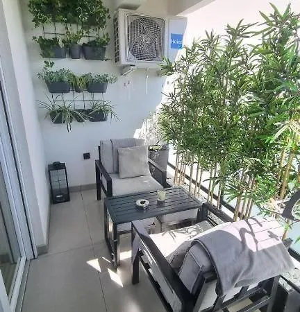 E&t Urban Luxury Apartment, Jazine Bay - *