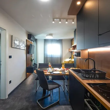 E&t - Luksuzni U Uvali Jazine, Апартаменты