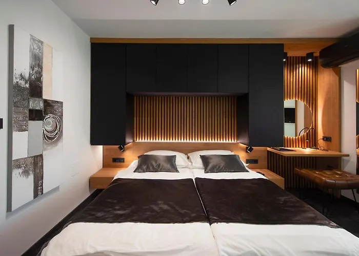 E&t - Luksuzni U Uvali Jazine, * Задар